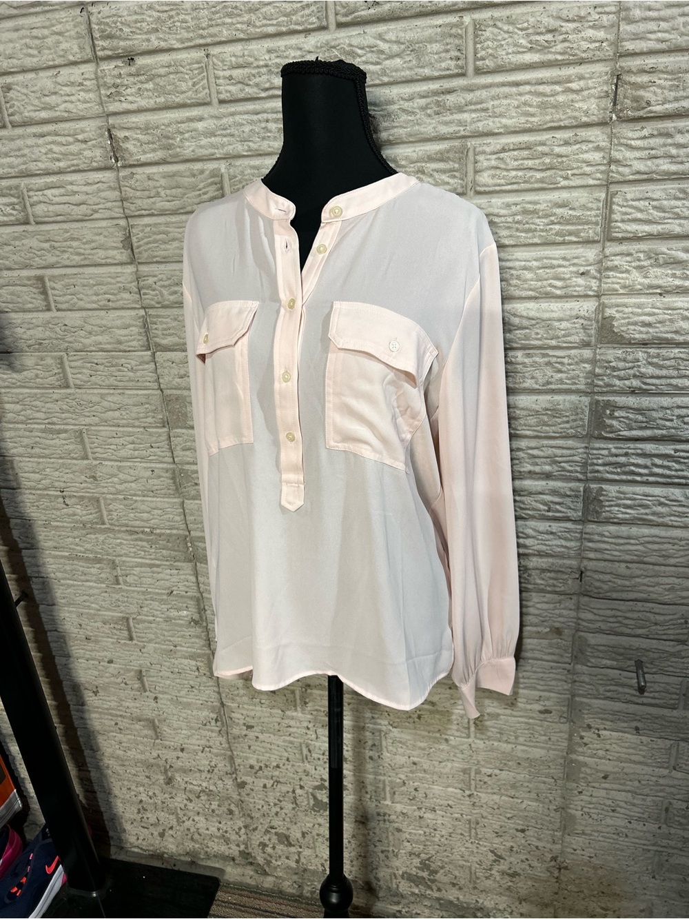 NWT Loft Women's Light Pink Long-Sleeve Button Henley Top 2 Breast Pockets